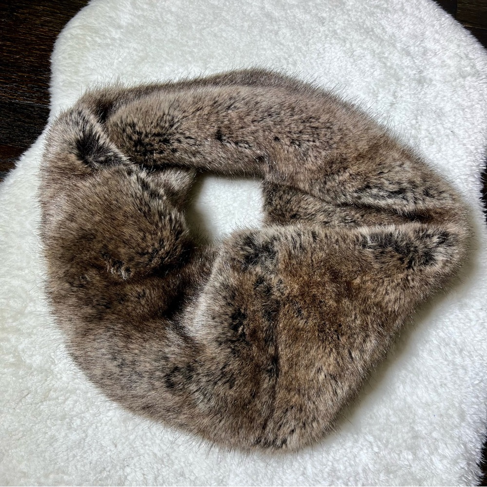 Heim-Made Brown Faux Fur Infinity Scarf
